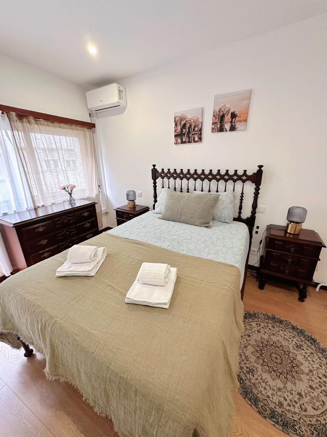 Downtown 2 Minutes By Walk To Center And Metro-Direct To Airpot T4 Apartment Порто Екстериор снимка