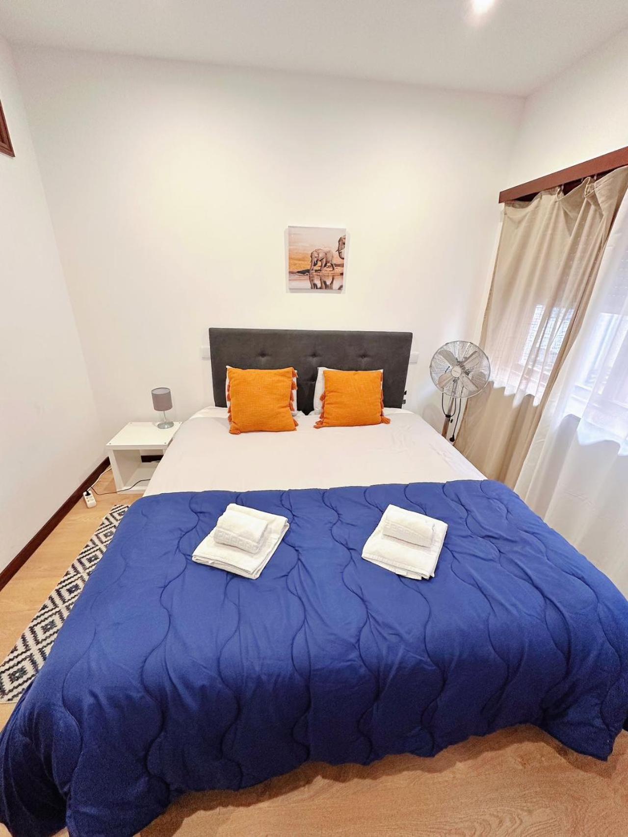 Downtown 2 Minutes By Walk To Center And Metro-Direct To Airpot T4 Apartment Порто Екстериор снимка
